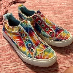 Blowfish canvas shoe, size 4, It can also be a women’s 5 or 4.5. Great condition